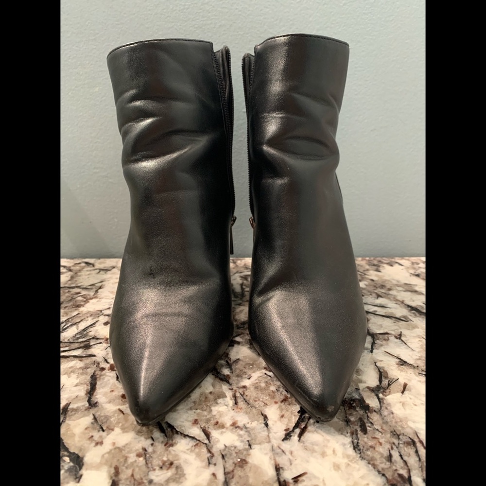 Black ankle boots with heel